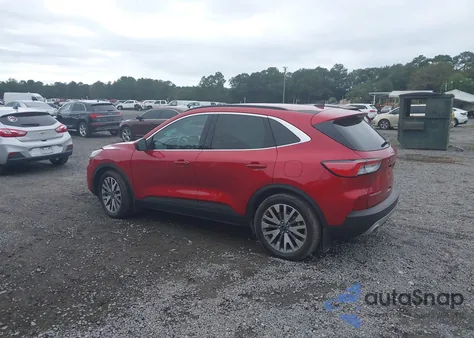 2021 Ford Escape Titanium Hybrid z USA, uszkodzony, nr VIN 1FMCU0DZ0MUA08328